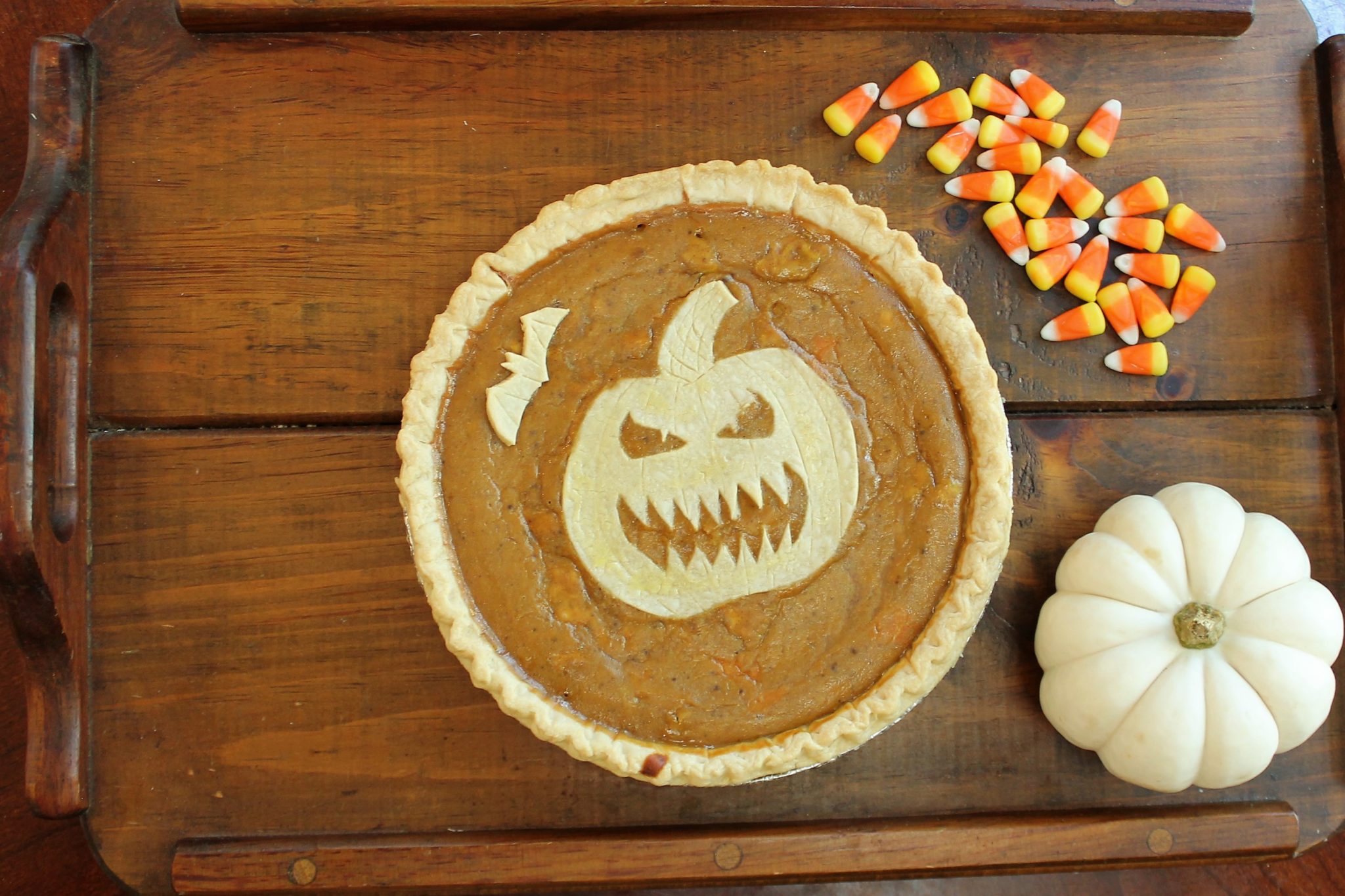 Jack-o'-lantern Pumpkin Pie For Halloween | Sunshine And Holly